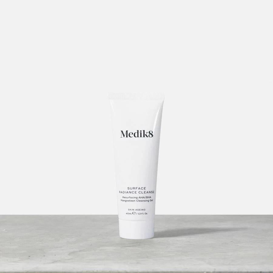 Гель для вмивання Medik8 Surface Radiance Cleanse з АНА/ВНА й екстрактом мангостана 40 мл