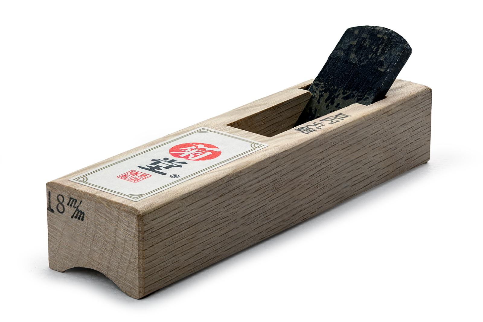 Рубанок ручной мини столярный Takagi с вогнутой подошвой 18 мм (1024320)