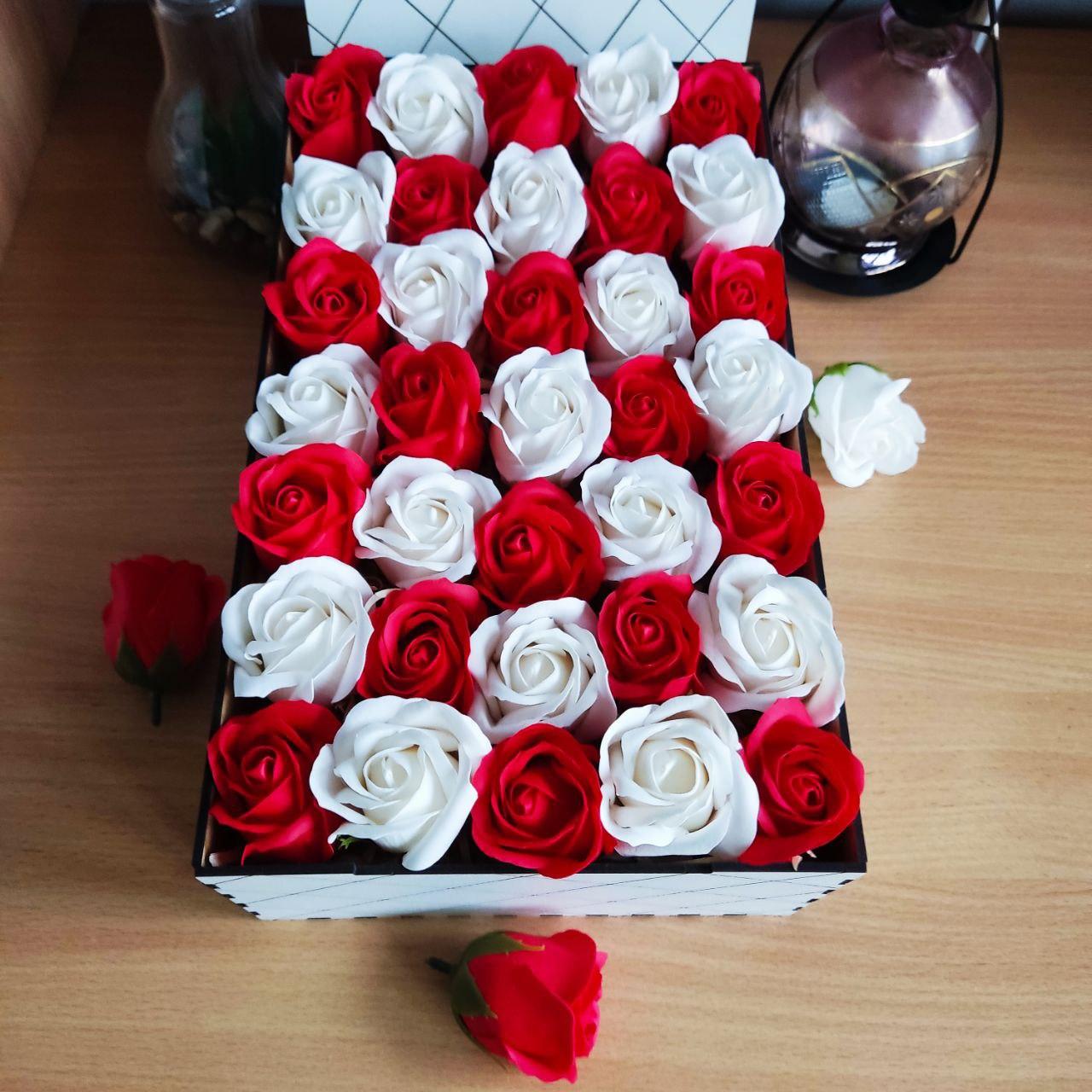 Подарочный бокс с розами для девушки на новый год/день рождения/8 марта/день влюбленных (ar114)