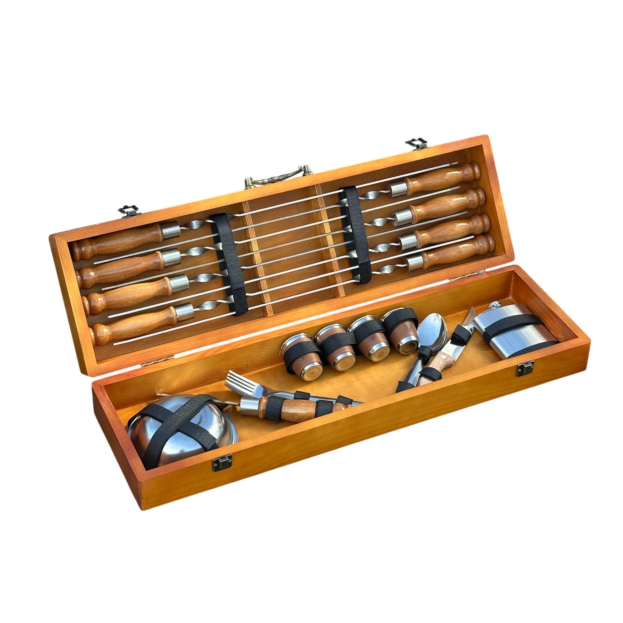 Подарочный набор шампуров в кейсе Mzavod Осаул с дубовыми ручками и набором столовых приборов Светлое дерево (147-17-1190510000801)