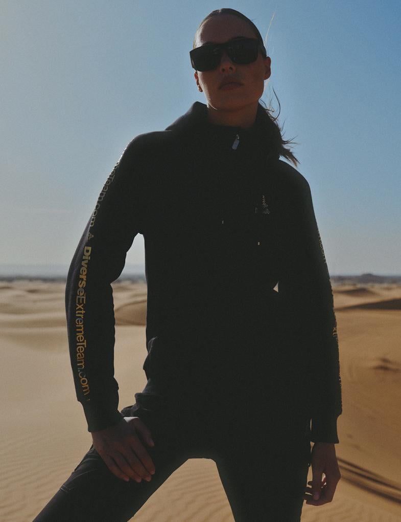 Толстовка женская Diverse DKR VIP 52 L Чорний (5905384070869)