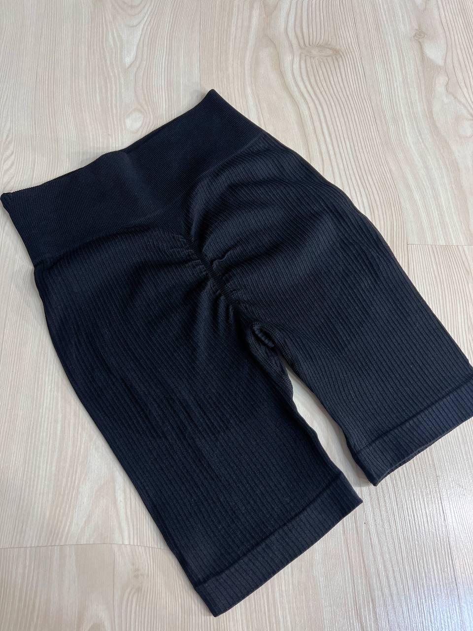 Шорти жіночі Kenalin 0412 велосипедки лосини в рубчик пуш-ап широкий пояс середня довжина OS Чорний (3936) - фото 4 Шорти жіночі Kenalin 0412 велосипедки лосини в рубчик пуш-ап широкий пояс середня довжина OS Чорний (3936) - фото 4