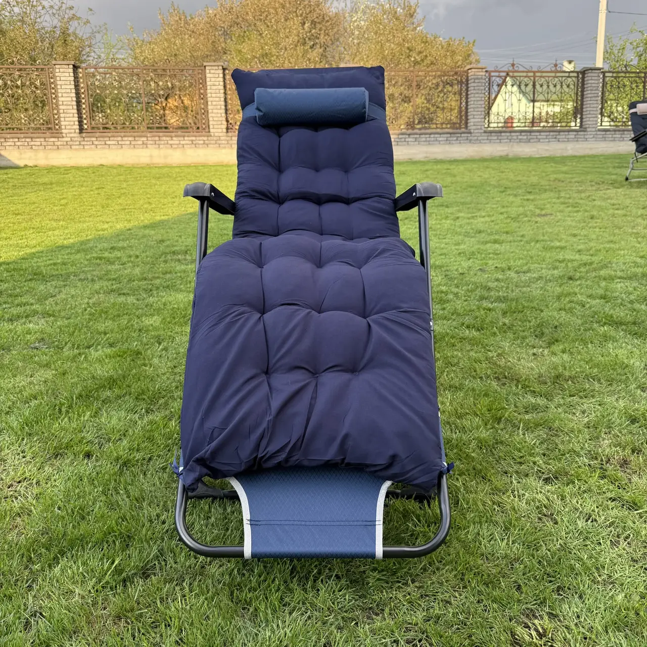 Шезлонг садовый тканевый с матрасом Garden Черно-синий - фото 3 Шезлонг садовый тканевый с матрасом Garden Черно-синий - фото 3