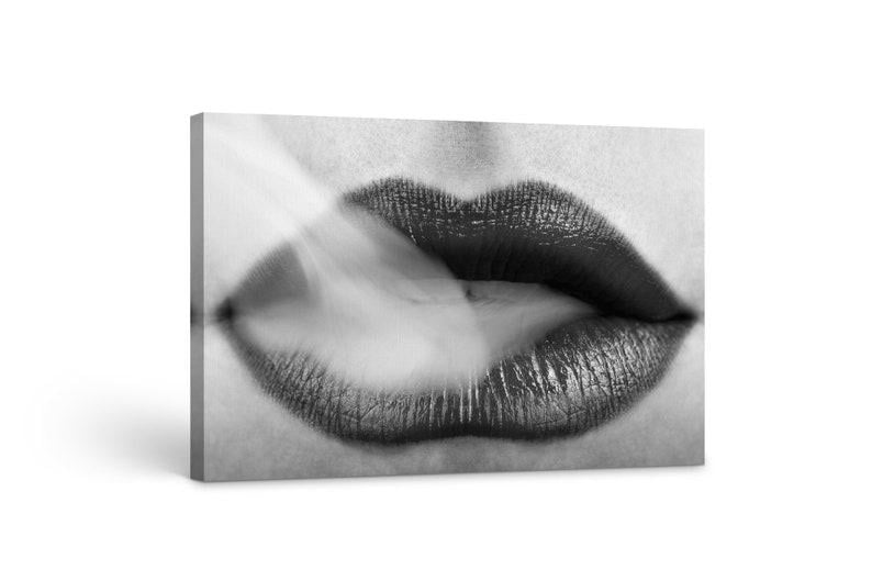 Картина на холсте KIL Art Черные губы и сигаретный дым 51x34 см (177)