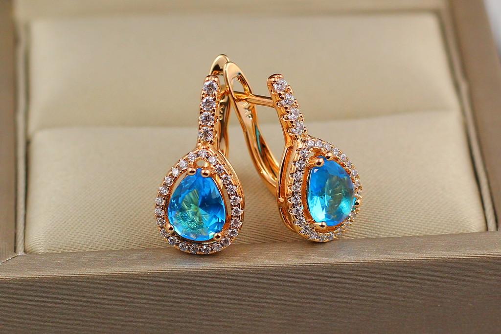 Серьги Xuping Jewelry голубая капля в ободке из камешков 2 см Золотистый