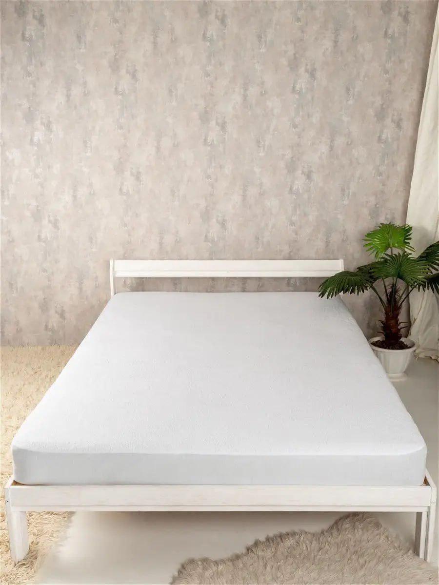 Наматрасник водонепроницаемый 200х220 см с бортиками по периметру 190 г/м2