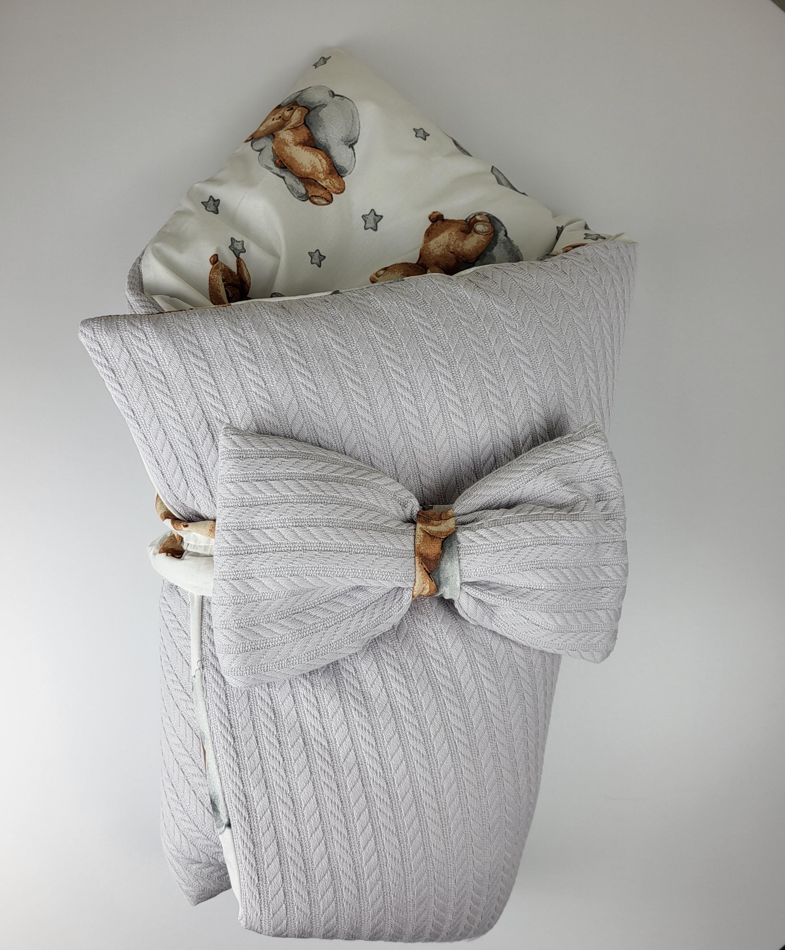 Плед на выписку двусторонний 2в1 с мишками на облаках 100х80 см (1559)