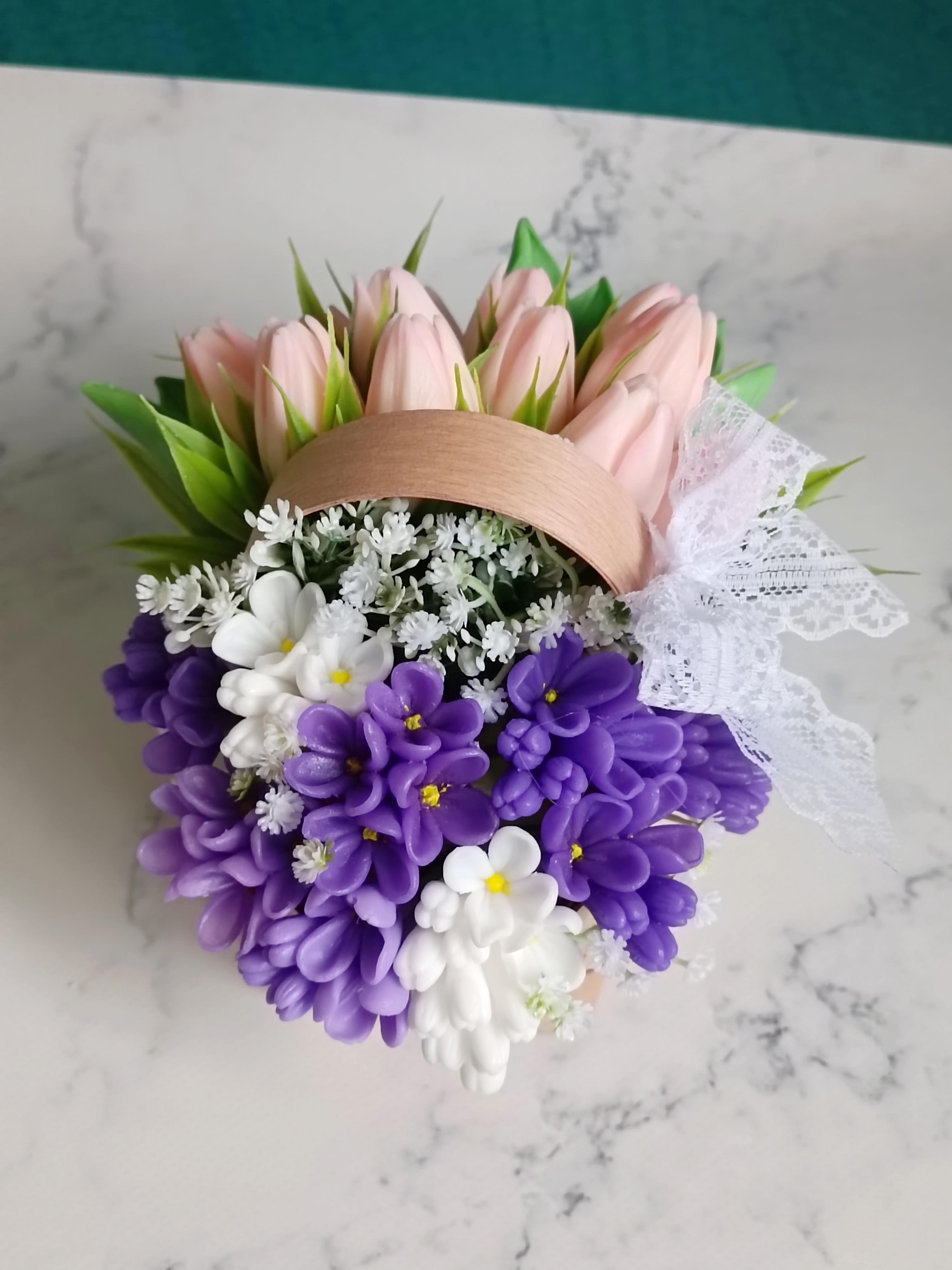 Композиция цветов из мыла Нежные тюльпаны и сирень в корзинке 15х16 см - фото 4 Композиция цветов из мыла Нежные тюльпаны и сирень в корзинке 15х16 см - фото 4