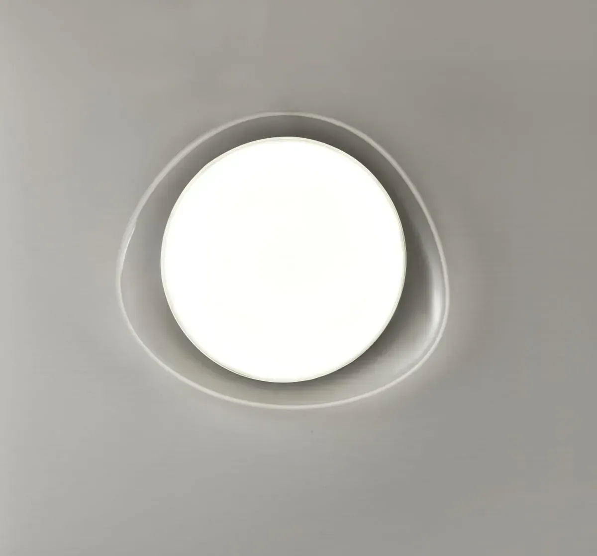 Потолочный светильник Zuma Line FM2201001-470 AURA Потолочный светильник Zuma Line FM2201001-470 AURA