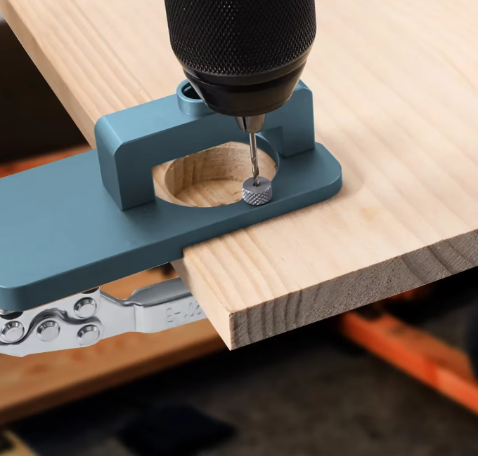 Кондуктор с зажимом для сверления отверстий под петли 35 мм (23133989) - фото 5 Кондуктор с зажимом для сверления отверстий под петли 35 мм (23133989) - фото 5