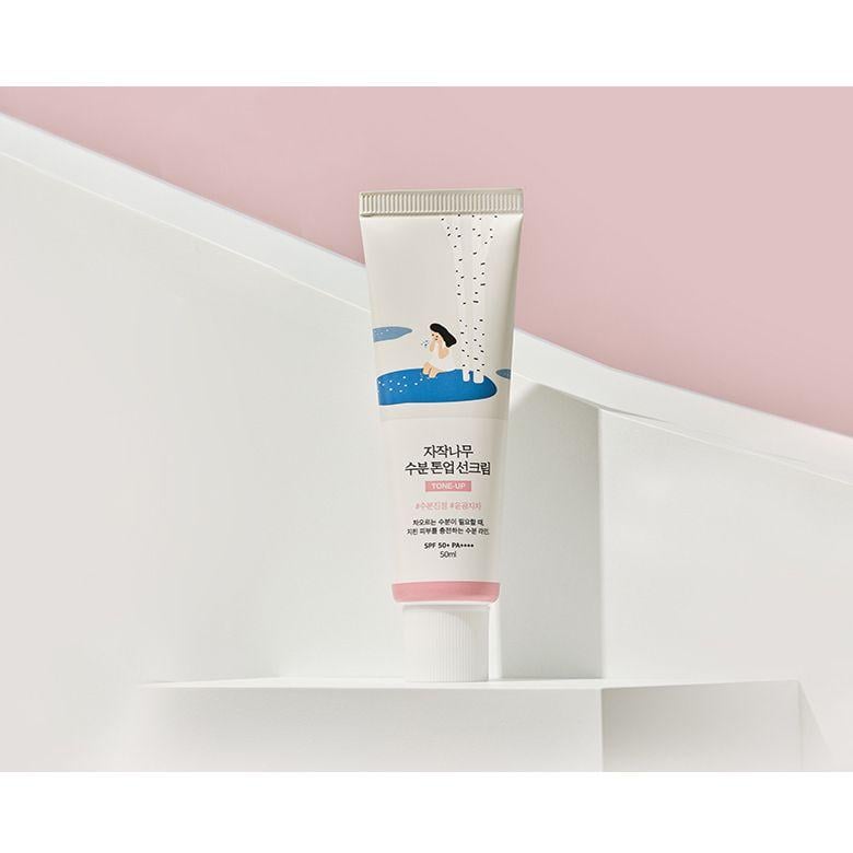 Крем солнцезащитный легкий ROUND LAB Birch Juice Moisturizing Sun Cream SPF50+ PA++++ 50 ml