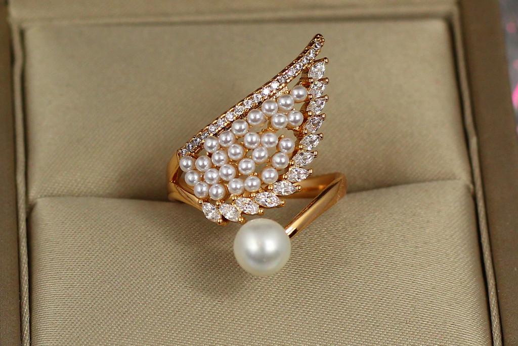 Кольцо Xuping Jewelry Жемчужное крыло р. 16 Золотистый