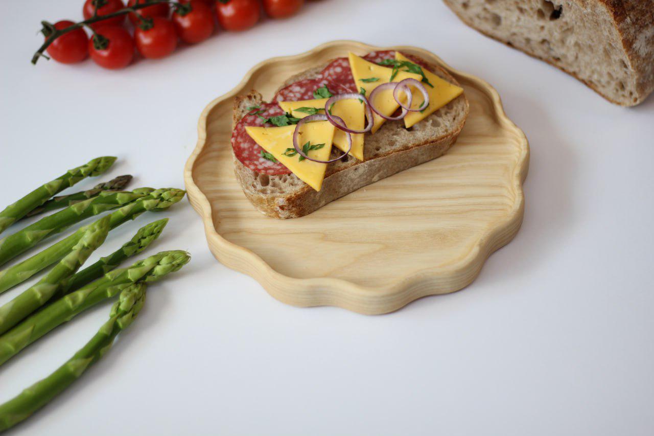 Тарелка из натурального дерева 30х30х2 см Дуб (WDB-36.3.2) Тарелка из натурального дерева 30х30х2 см Дуб (WDB-36.3.2)