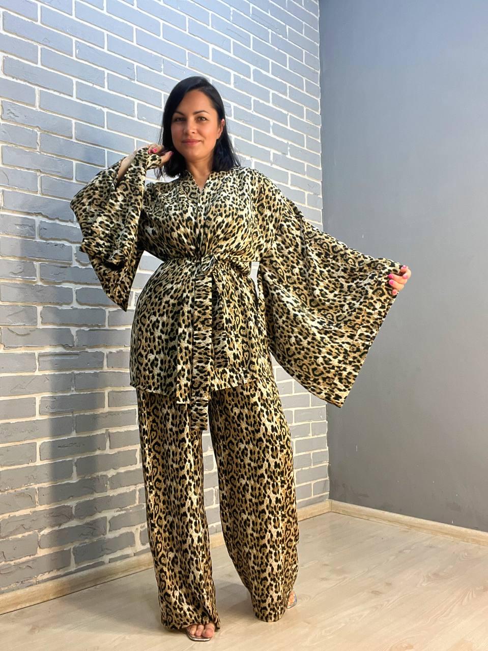 Костюм женский MY FASHION 1675 кимоно с поясом широкие брюки леопардовый принт OS Коричневый (2154)