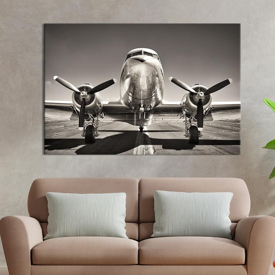 Настенный декор картина на холсте для интерьера Блестящий самолёт 80x54 см (101-1)