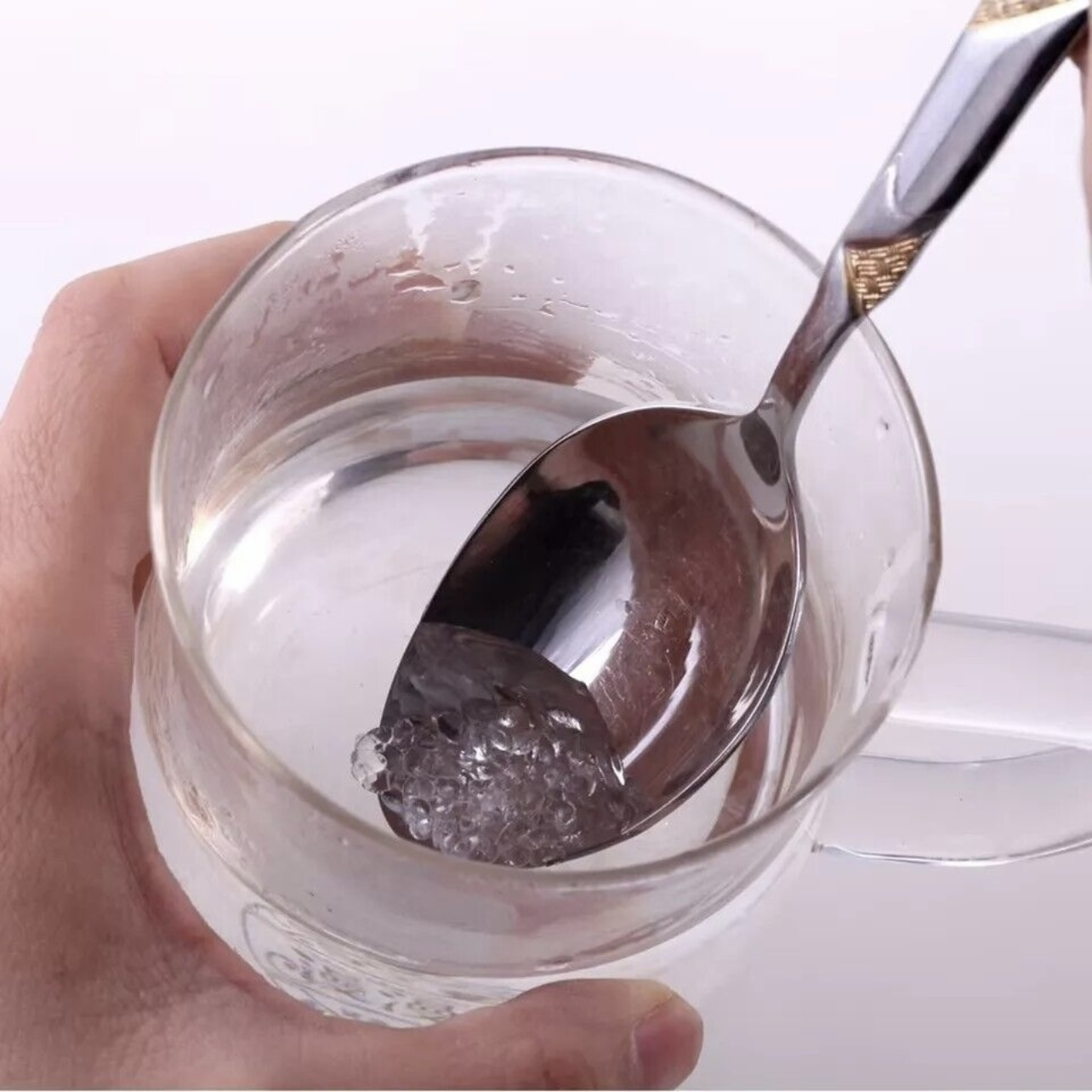 Пломба временная MoldableTeeth для быстрого восстановления зубов 20 мл (2615) - фото 5 Пломба временная MoldableTeeth для быстрого восстановления зубов 20 мл (2615) - фото 5