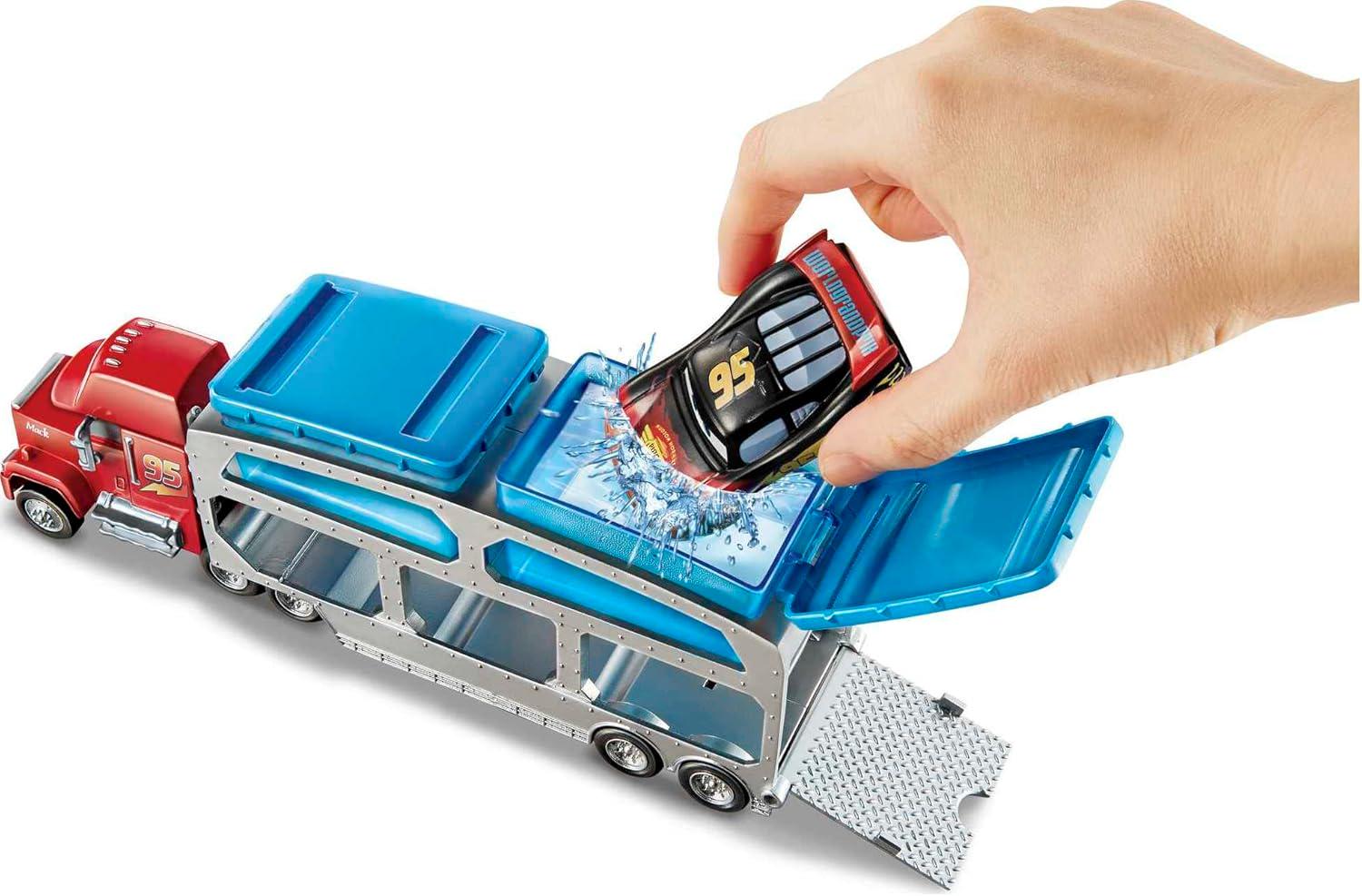 Ігровий набір Mattel Мак та Маквін Тачки (CKD34) - фото 5 Ігровий набір Mattel Мак та Маквін Тачки (CKD34) - фото 5