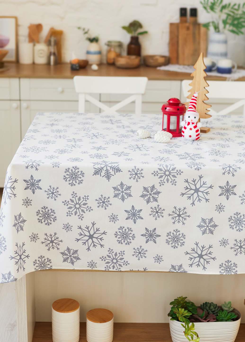 Скатертина новорічна бавовняна Сніжинки сірі на білому розкладний стіл 1,5х2,2 м (ссб22) - фото 3