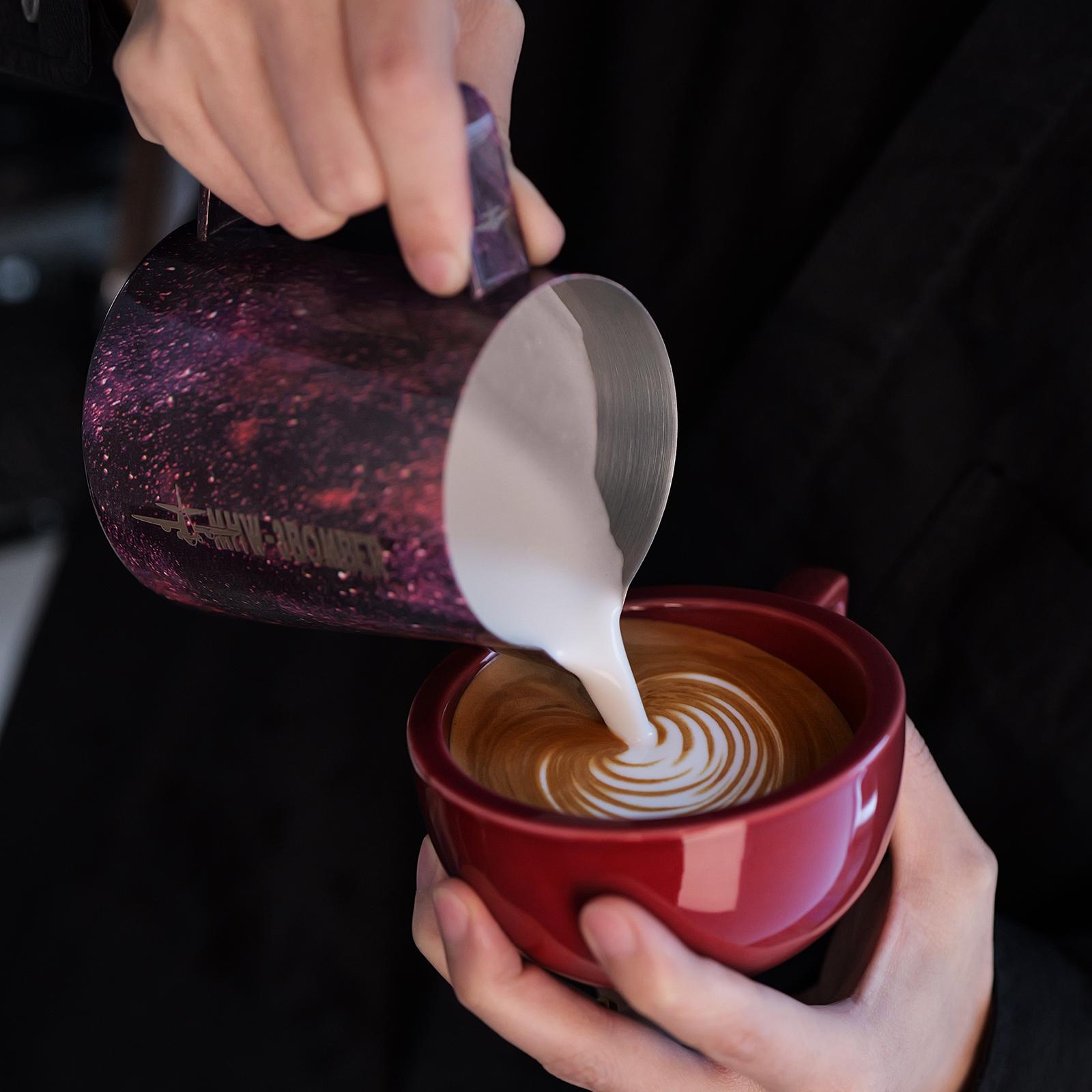 Питчер с ручкой для молока MHW-3BOMBER Ultimate 5.0 500 мл Фиолетовый (P5007S) - фото 4