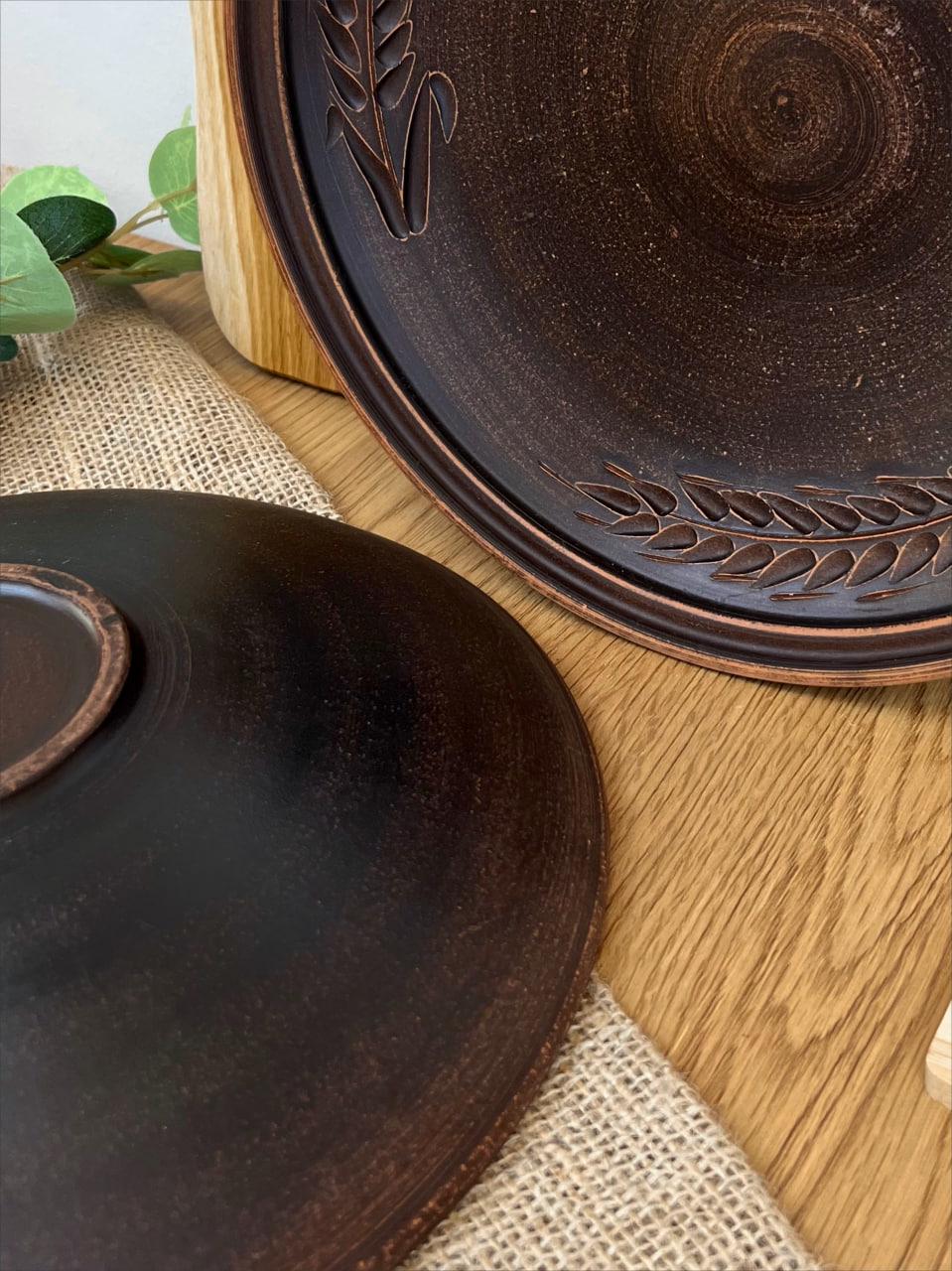 Фруктівниця керамічна глиняна різьблена колосок 26 см (3002-11) - фото 2 Фруктівниця керамічна глиняна різьблена колосок 26 см (3002-11) - фото 2