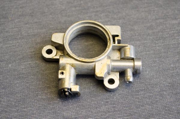 Насос масляный для бензопил MS 290/310/390/311/391 (1438)