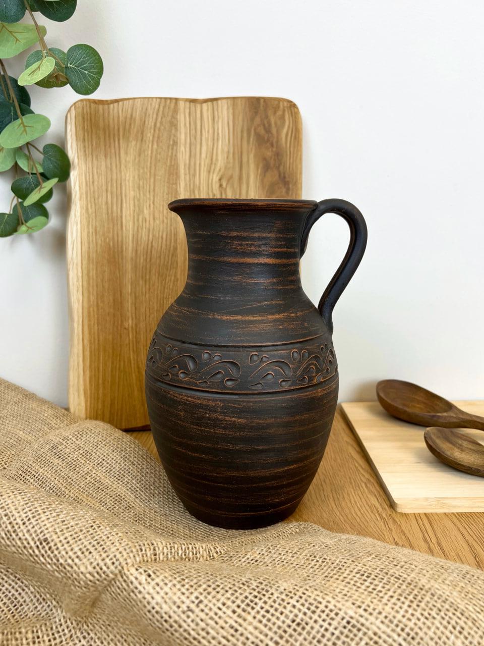 Кувшин с ручкой глиняный резной Гражда Декор 2 л ​​(13000-37)