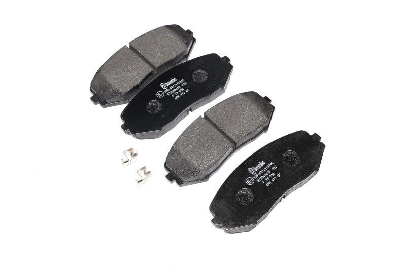 Тормозные колодки дисковые BREMBO для Suzuki Grand Vitara передние (P79018)