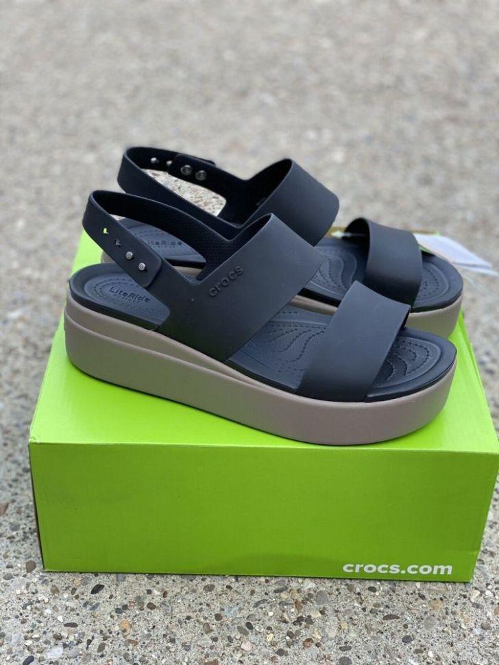 Сандали женские Crocs Brooklyn Low Wedge р. 39/40 Black/Mushroom (14856) - фото 2