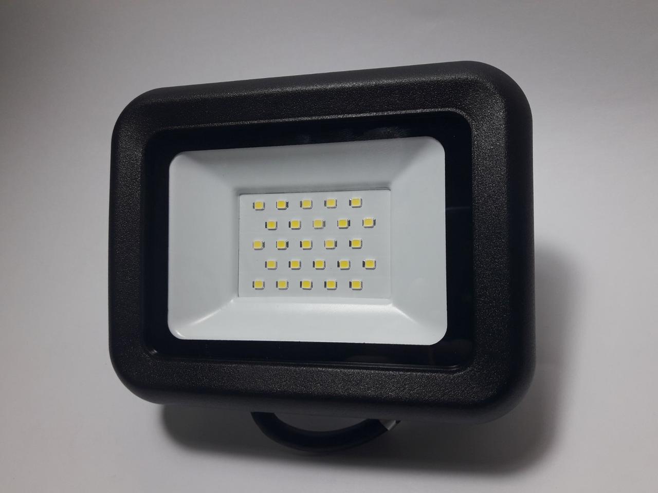 Прожектор светодиодный GLX 20W влагозащищенный 5000К IP65 Черный (К-15)