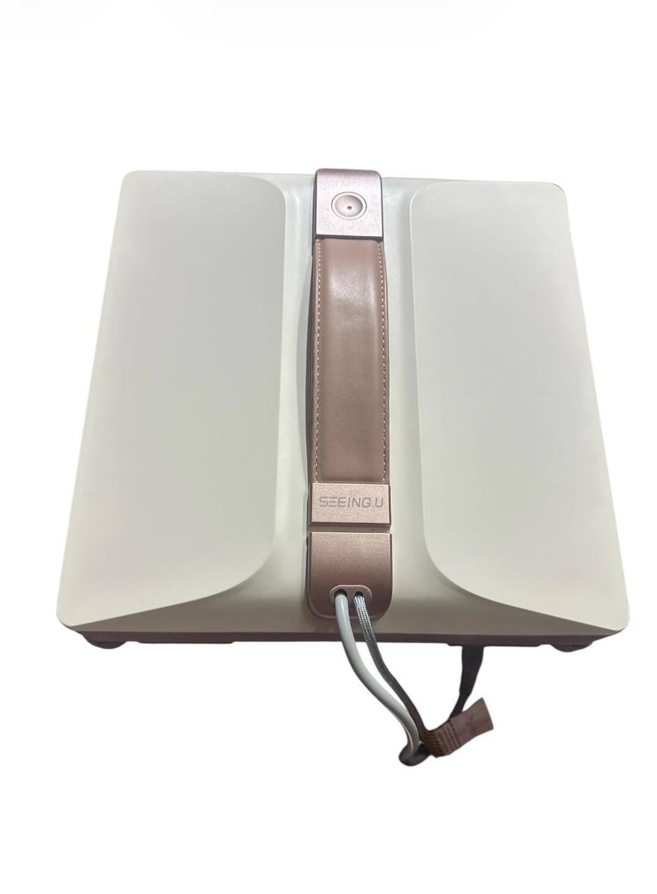 Робот-пилосос ультрасучасний seeing.u для миття вікон із 4 розпорошувачами води