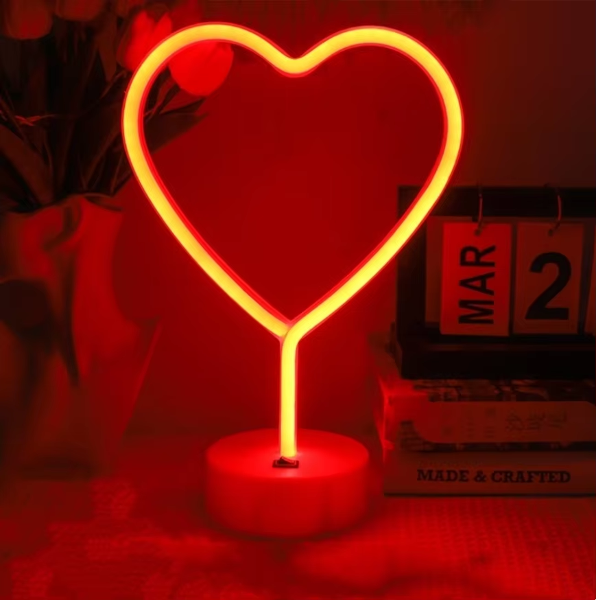 Светильник декоративный настольный неоновый Love батарейках/USB 30х20 см Красный (3032228831)