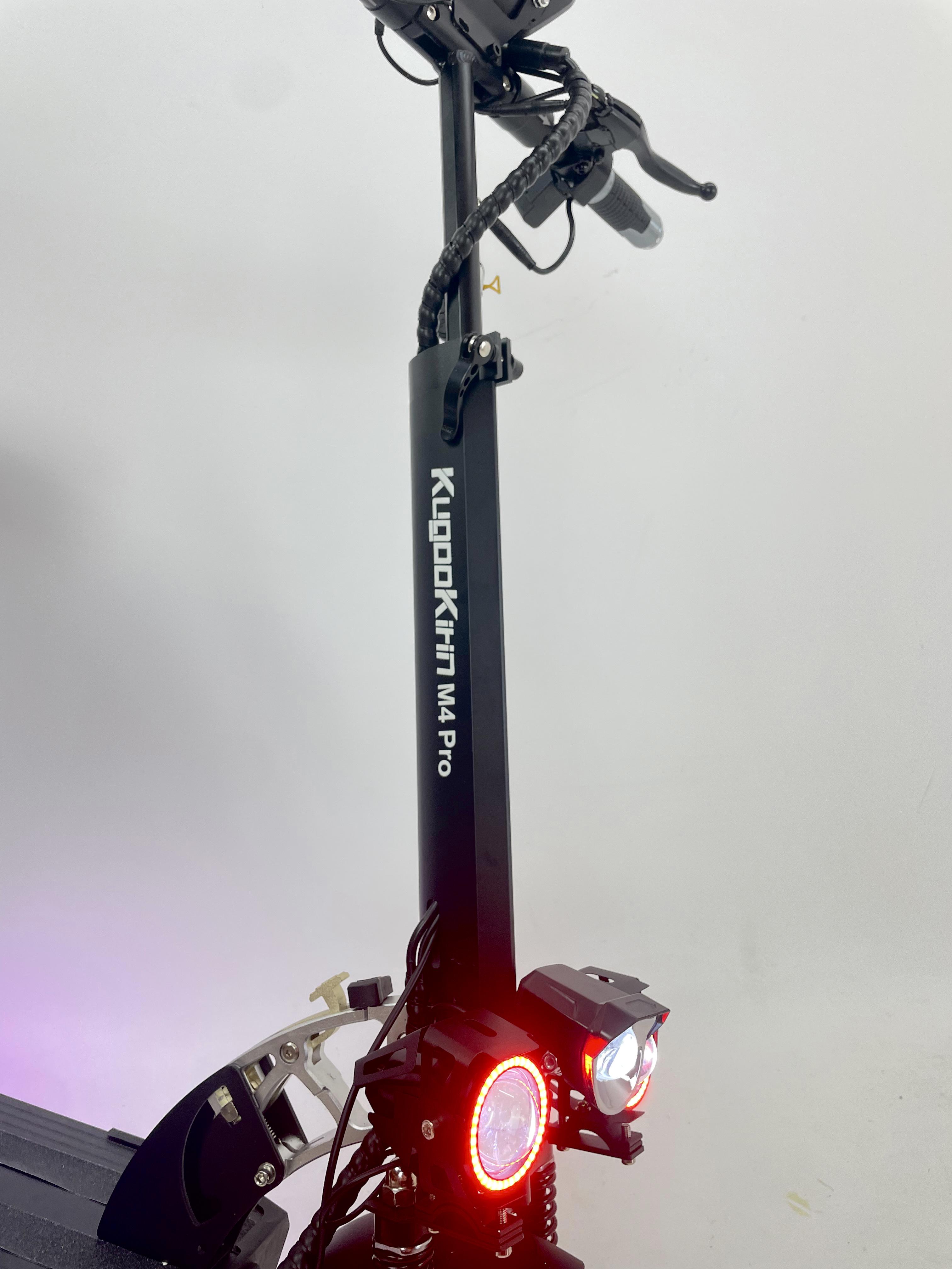 Электросамокат с сидением KugooKirin M4 PRO 1500W 48V 21Ah вольтметр и 3 фары - фото 6 Электросамокат с сидением KugooKirin M4 PRO 1500W 48V 21Ah вольтметр и 3 фары - фото 6