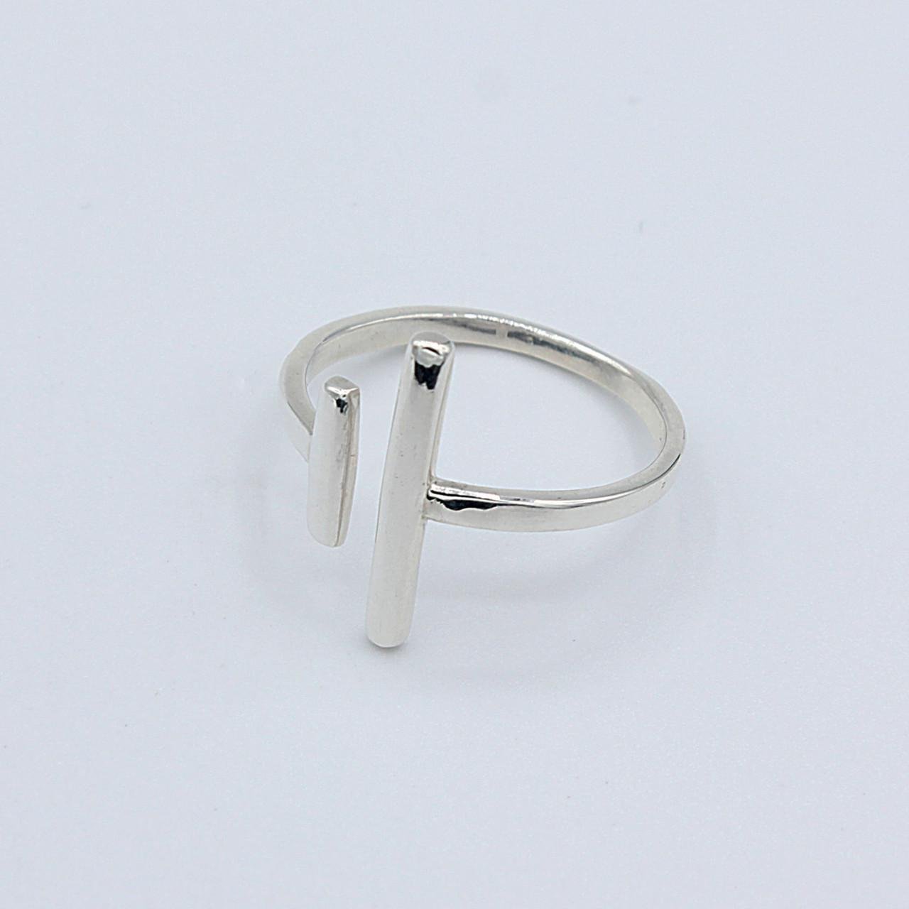 Срібна каблучка Diva Чара розмір 16 (106к160)