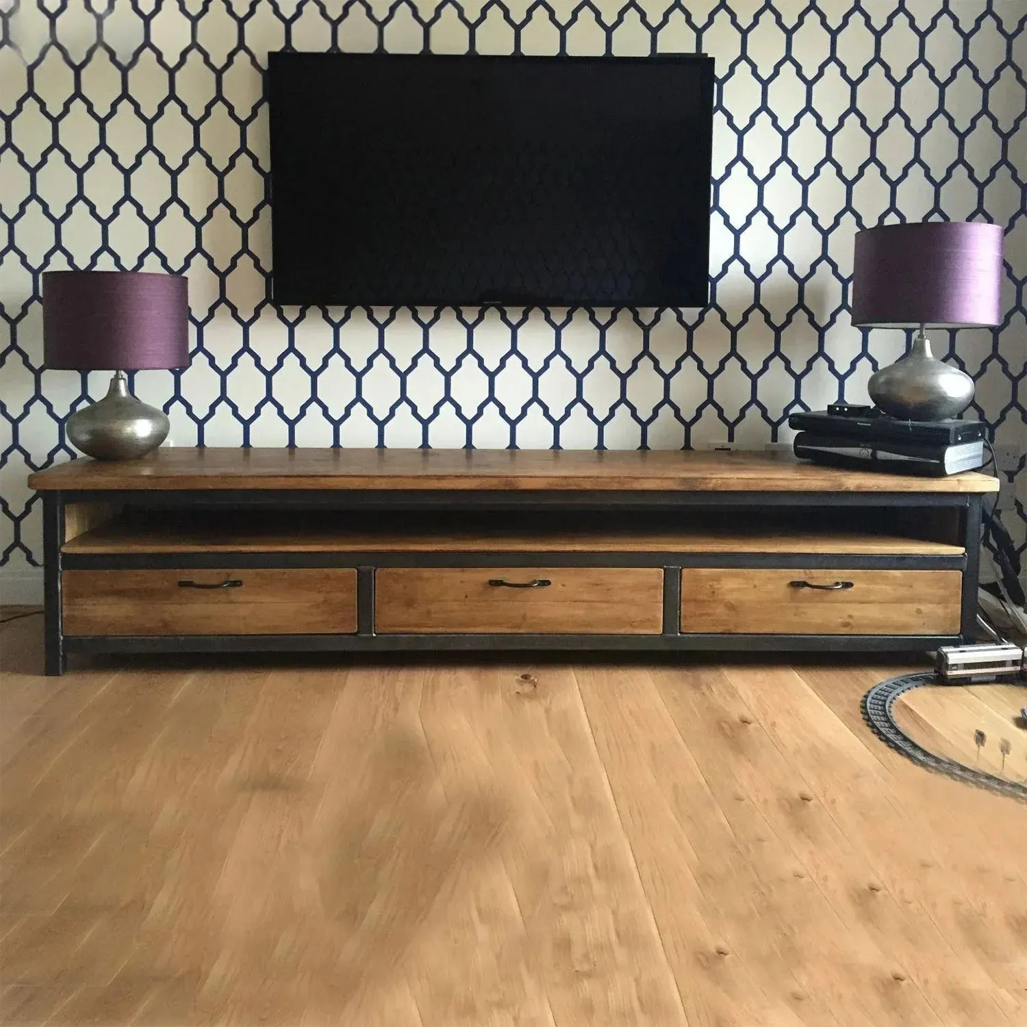 Тумба под телевизор в стиле Лофт Ecoloft IN-2091 (23297823) Тумба под телевизор в стиле Лофт Ecoloft IN-2091 (23297823)