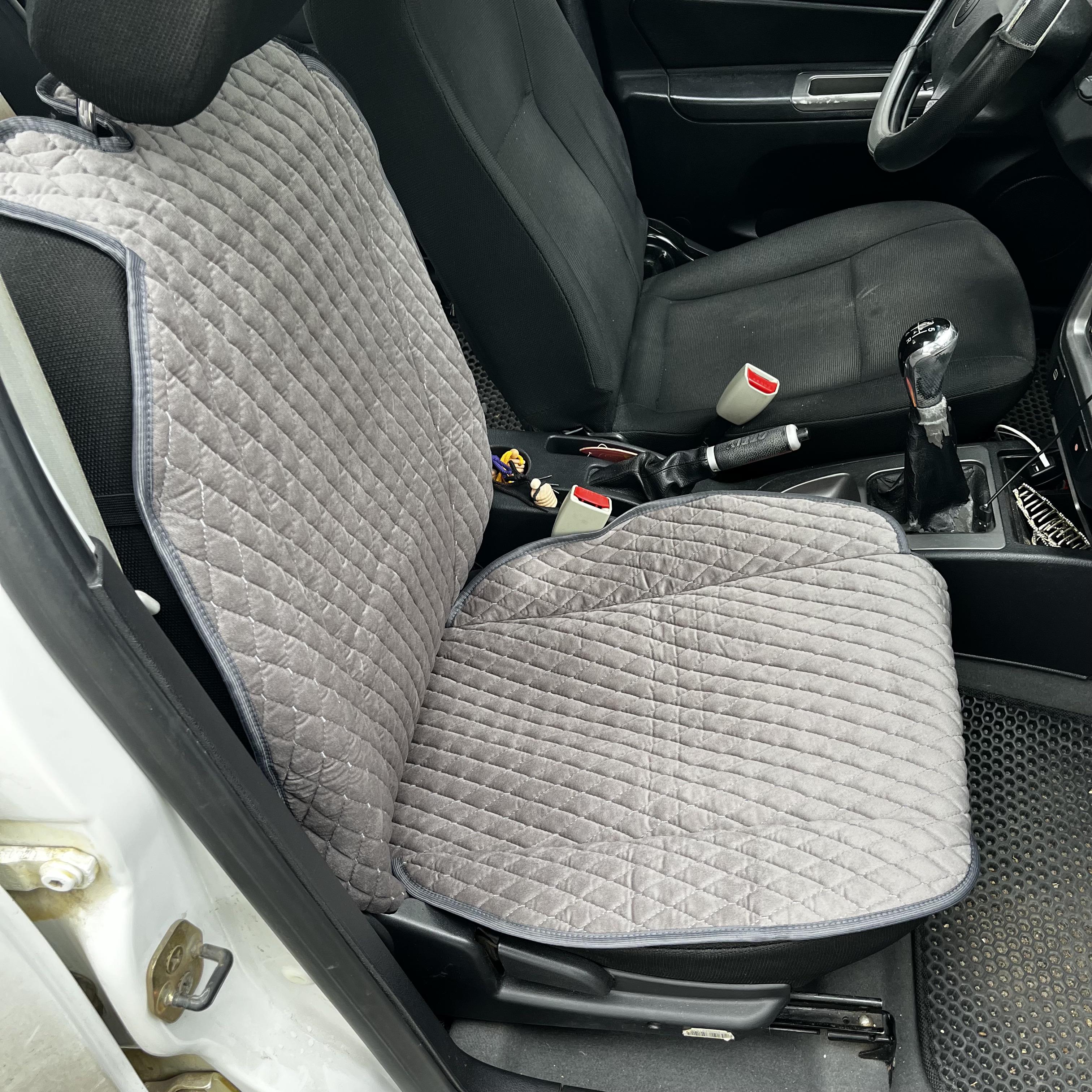 Накидка универсальная на переднее сиденье авто из алькантары 1 шт. Светло-серый - фото 2 Накидка универсальная на переднее сиденье авто из алькантары 1 шт. Светло-серый - фото 2