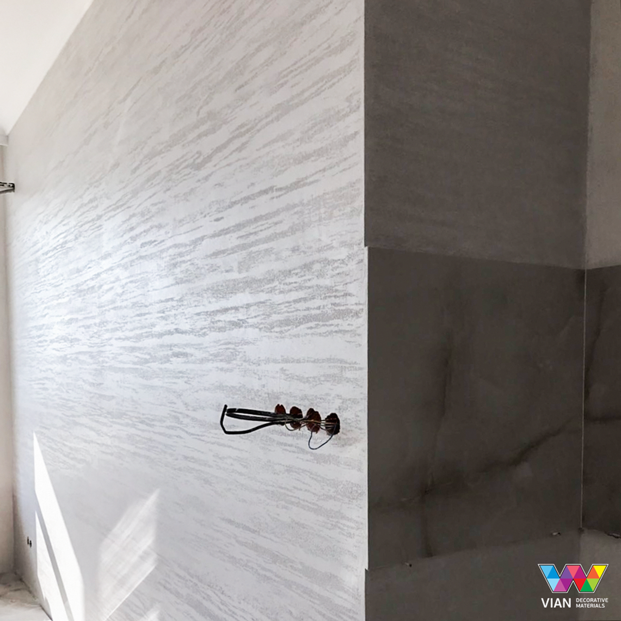 Защитный воск для декоративных штукатурок Vian полуглянцевый 10 л - фото 7 Защитный воск для декоративных штукатурок Vian полуглянцевый 10 л - фото 7