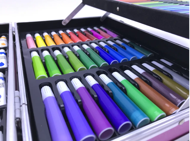 Художній набір для малювання Єдиноріг в алюмінієвій валізці 145 пр. Рожевий (145pinkedinorog) - фото 5 Художній набір для малювання Єдиноріг в алюмінієвій валізці 145 пр. Рожевий (145pinkedinorog) - фото 5