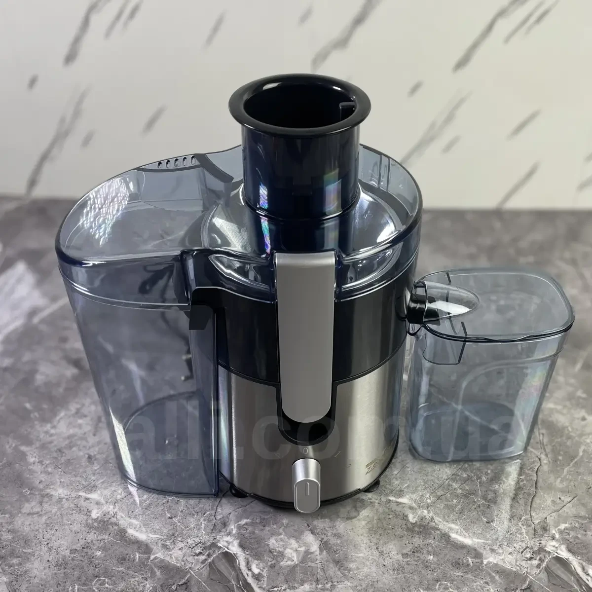 Соковижималка електрична ZepLine ZP-099 відцентрова 3000 Вт (26889727) - фото 4 Соковижималка електрична ZepLine ZP-099 відцентрова 3000 Вт (26889727) - фото 4