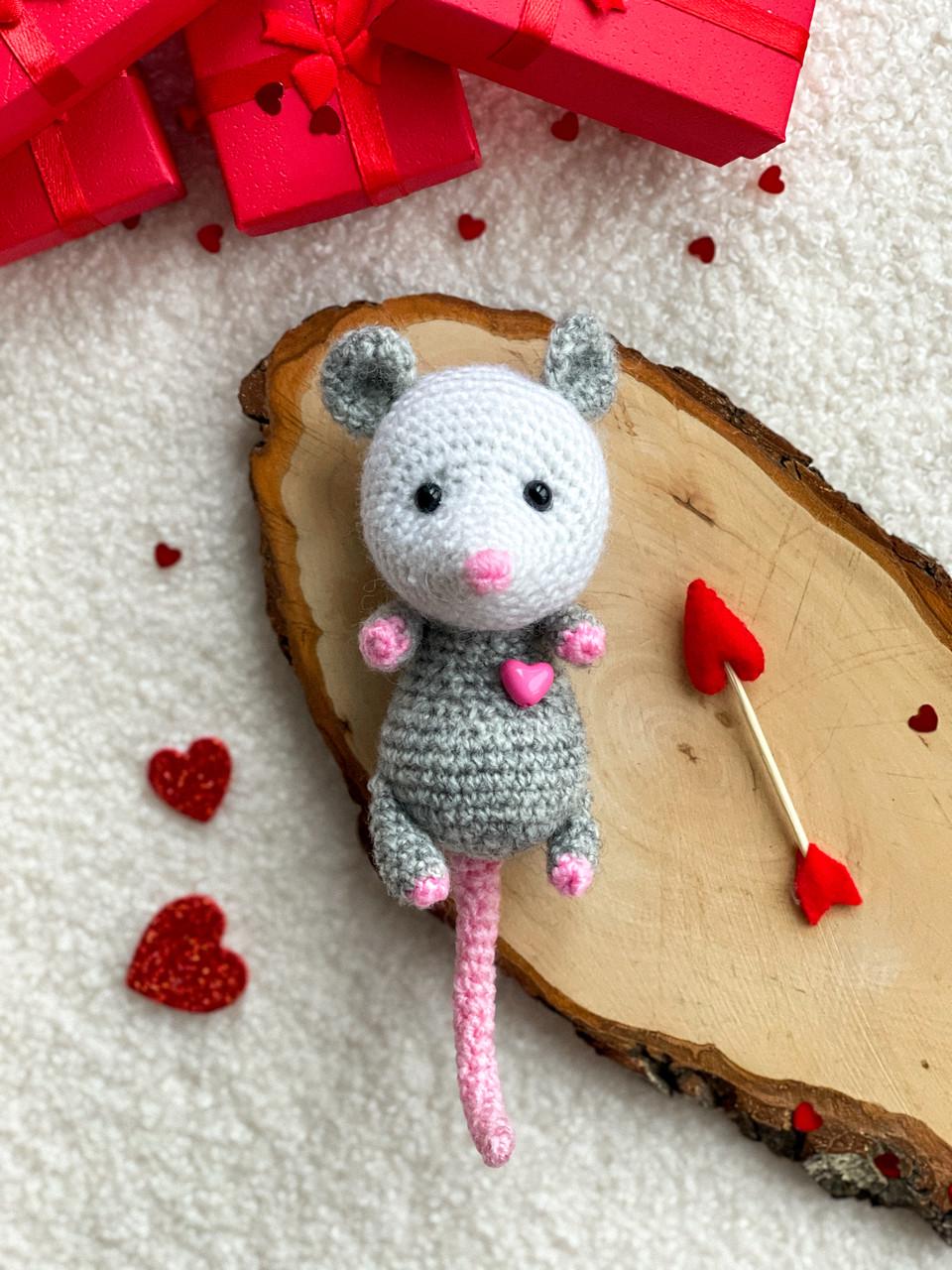 Амігурумі опосум із сердечком 14 см (28085719) - фото 3 Амігурумі опосум із сердечком 14 см (28085719) - фото 3