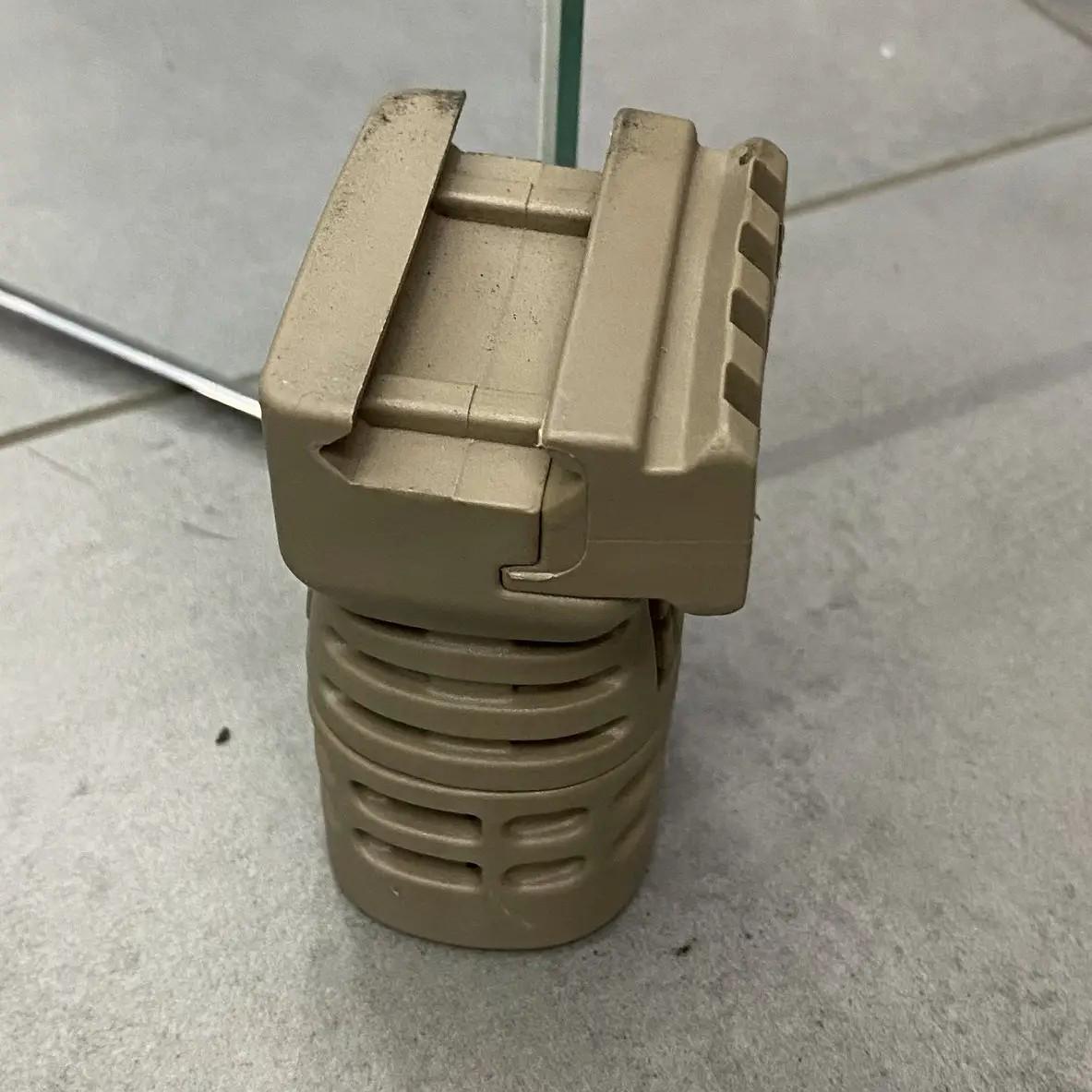 Рукоятка переноса огня DLG Tactical DLG-117 на Picatinny короткая Койот (241859) - фото 4 Рукоятка переноса огня DLG Tactical DLG-117 на Picatinny короткая Койот (241859) - фото 4