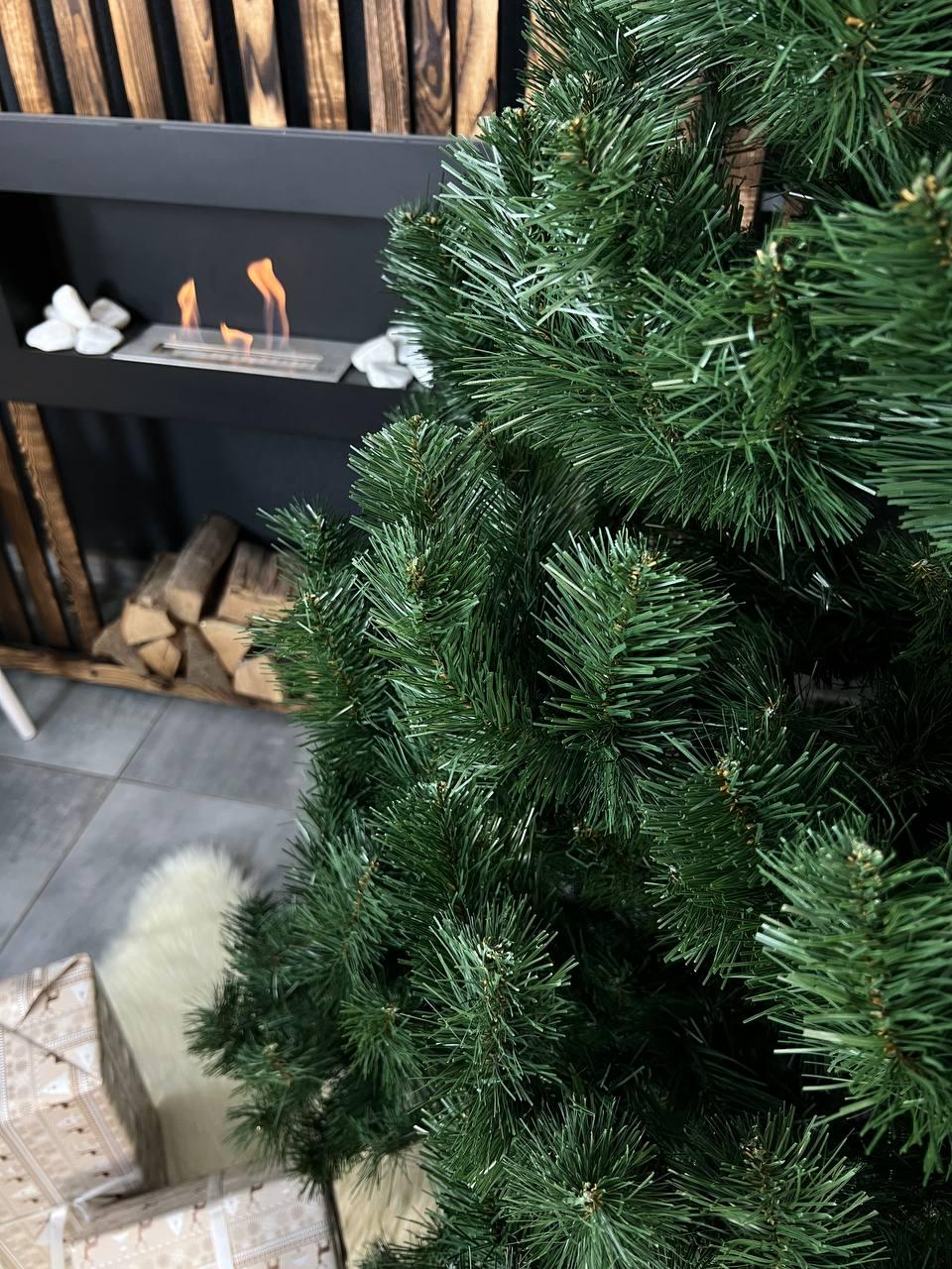 Штучна ялинка Казка з пластиковою підставкою 2,5 м Зелений (YNK08140) - фото 5 Штучна ялинка Казка з пластиковою підставкою 2,5 м Зелений (YNK08140) - фото 5