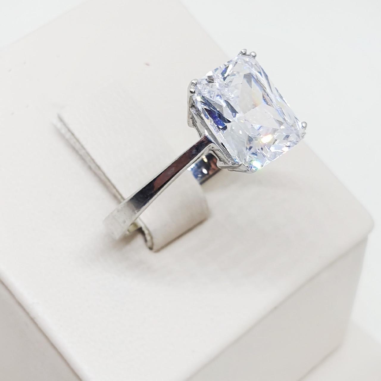 Кольцо серебряное с кубическим цирконием р. 18 2,96 г (1526001085)