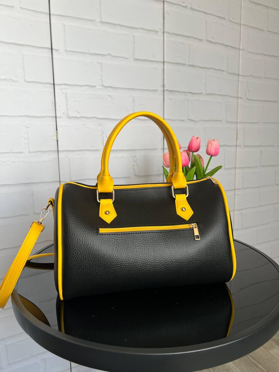 Сумка бочонок женская через плечо большая вместительная с плечевым ремнем экокожа 32х21х19 см Черный с желтым Сумка бочонок женская через плечо большая вместительная с плечевым ремнем экокожа 32х21х19 см Черный с желтым