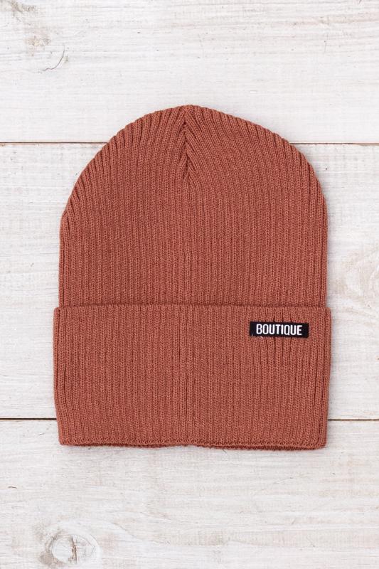 Шапка-біні демісезонна жіноча в рубчик з та нашивкою BOUTIQUE Носи Своє One size Капучино (17208)