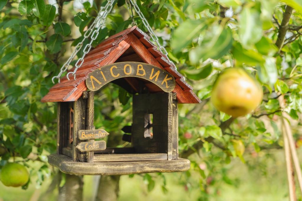 Кормушка для птиц подвесная Леший из древесины 29×27×34 см - фото 7