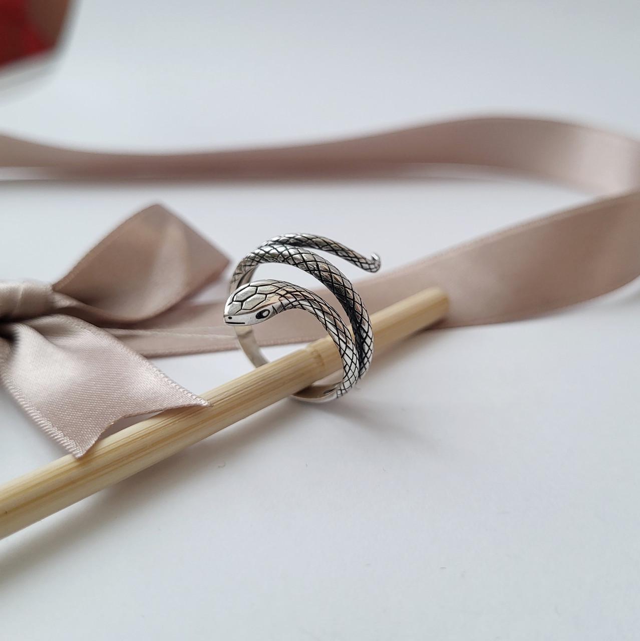 Кольцо без камней черненое серебро 925 пробы р. 18,5 3,80 г (1811)