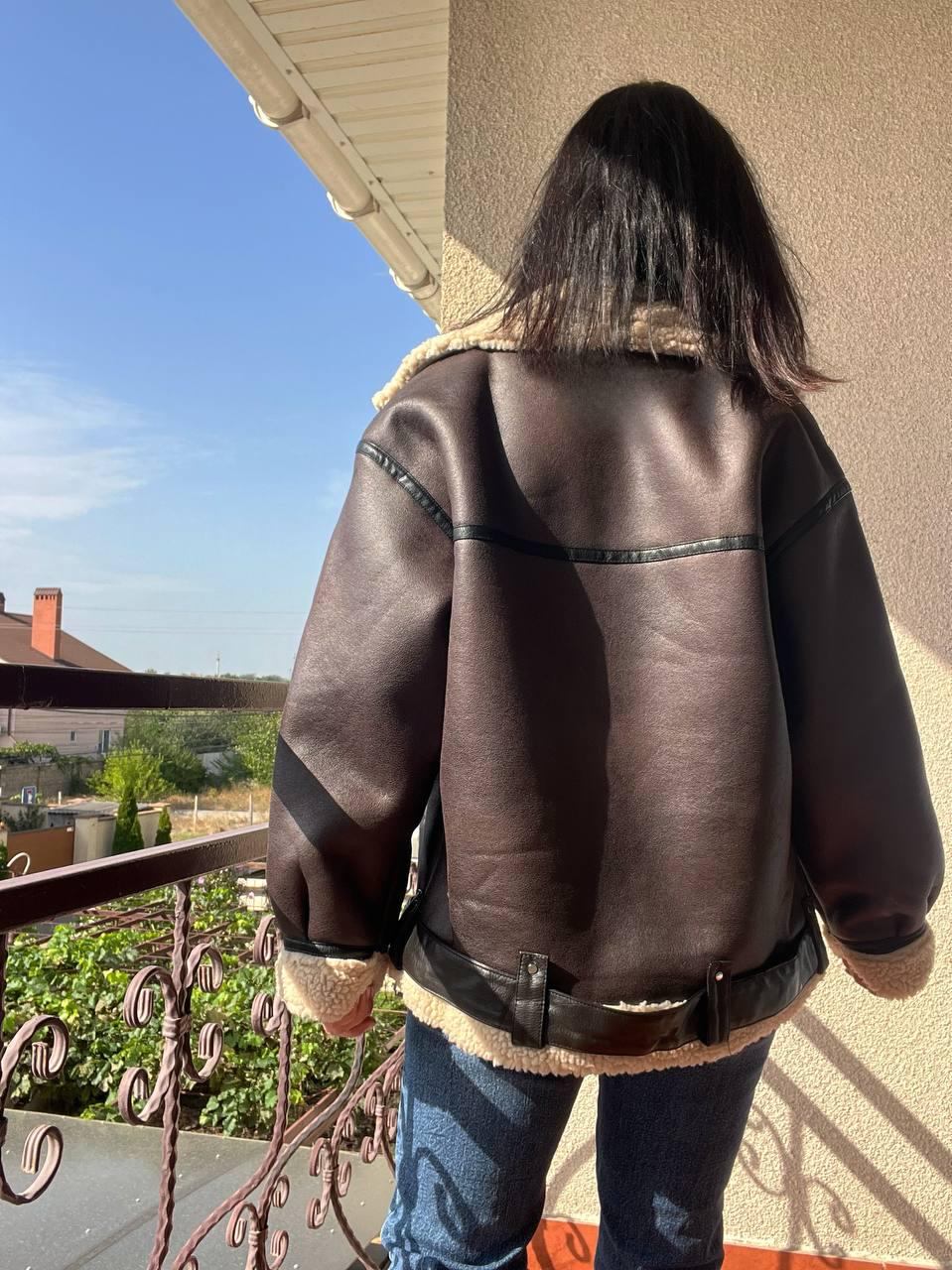 Дублянка жіноча Aftf Basic 264 подовжена оверсайз хутро пілот блискавки з ременем M Коричневий (2728) - фото 6