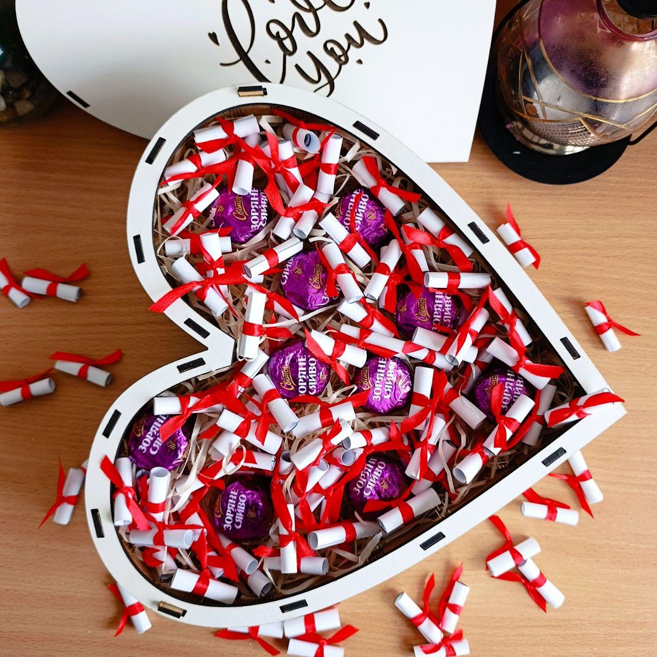 Подарочный набор из конфет и 101 причины Почему я тебя люблю для девушки на день влюбленных/8 марта (ar273) - фото 2