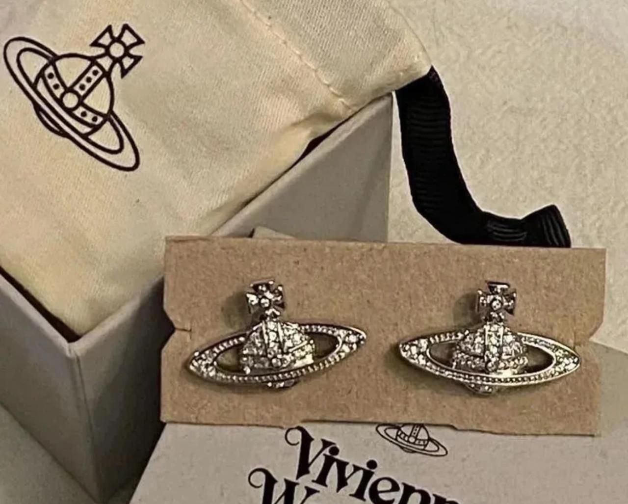 Серьги женские Vivienne Westwood Белый - фото 7 Серьги женские Vivienne Westwood Белый - фото 7