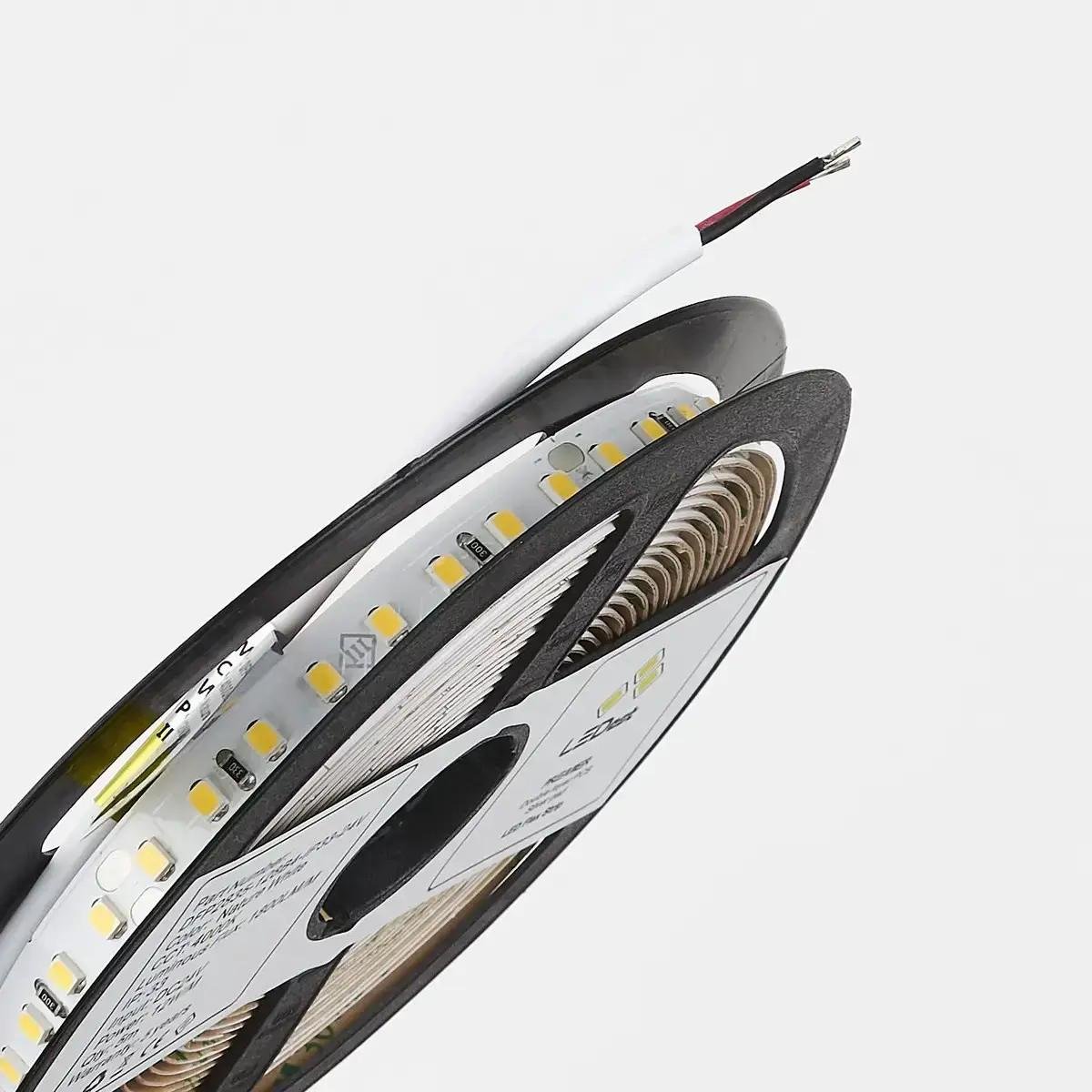 Світлодіодна стрічка LEDest-Leader 12 Вт 4000K 128 шт./м IP33 24В 1800 Лм SMD2835 (239451) - фото 3 Світлодіодна стрічка LEDest-Leader 12 Вт 4000K 128 шт./м IP33 24В 1800 Лм SMD2835 (239451) - фото 3